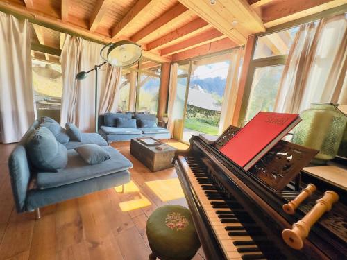 Charming house with pool in Savoie in Argentine