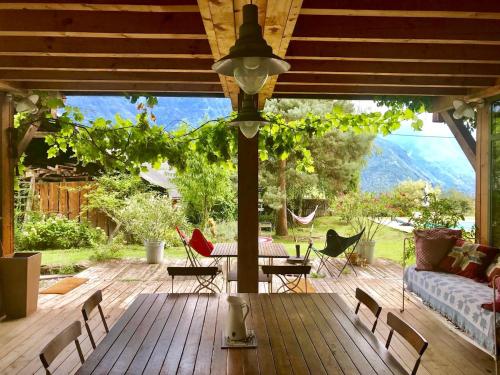 Charming house with pool in Savoie in Argentine