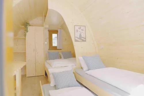 Traumhafter POD-M mit Seesicht - mit Terrasse aber ohne privates WC in Alpnach, Schweiz