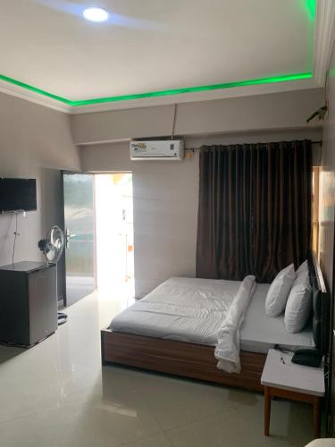 Torax Lodge in อีบาดัน