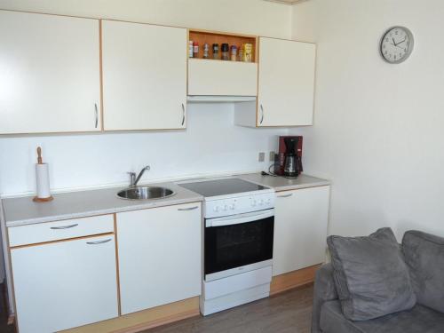 廚房, Apartment Lorenz - 2-3km from the sea by Interhome in 羅蒙-柯克比