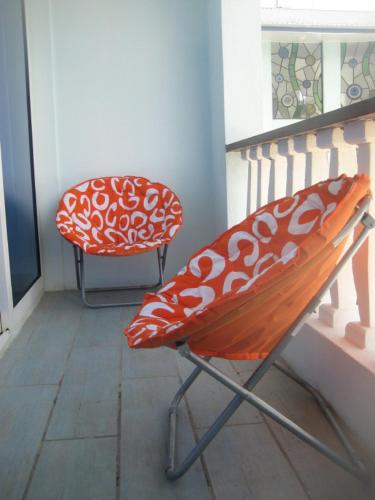 陽台/露台, Sunny Beachfront Studio in 班布里海灘