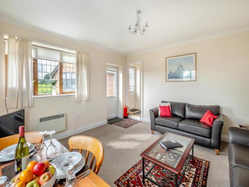 Facilities, Fair Isle Holiday Cottages - Hill Top Barn in Newport East
