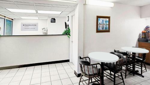 Magnuson Hotel Jacksonville Downtown in Jacksonville, USA
