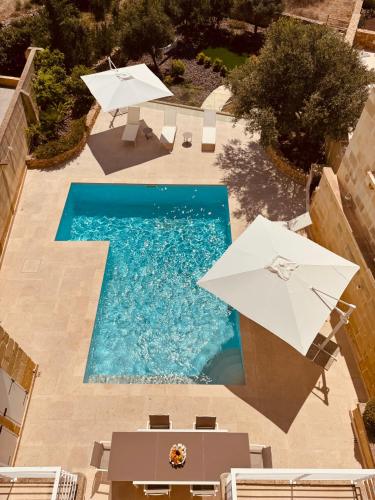Luxury Gozo Villa with Private Pool & Sunset Views – khách sạn tại Ghasri