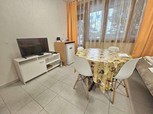 Simple & Central Studio for City Adventures – khách sạn tại Varna