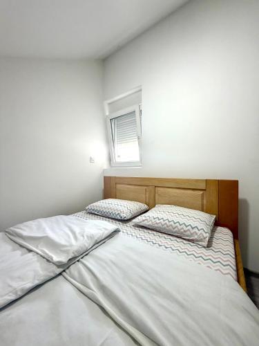 1-Bedroom apartment with mountain view and free parking