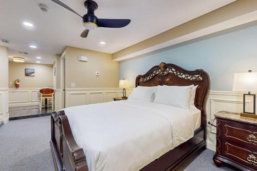 Nurse-Ready Studio Retreat! 2 Mi to Dtwn Holyoke in Holyoke (Massachusetts)