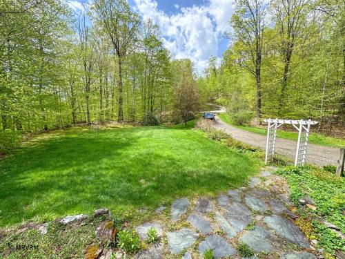 Shady Lane Retreat - image 8