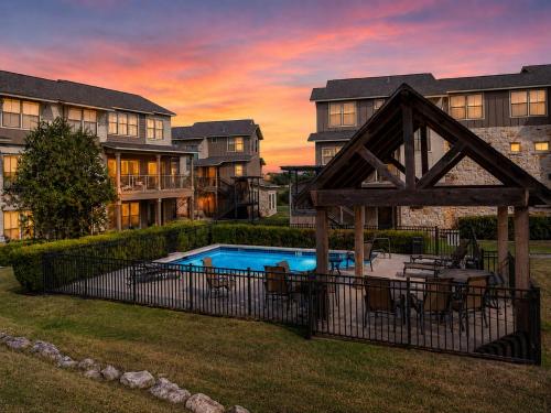 Golf-course getaway with fairway views, pool, WiFi, & central AC in McQueeney (TX)