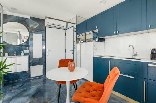 Elixir Heliopolis Seafront Apartment with Large Panoramic Terrace - image 2