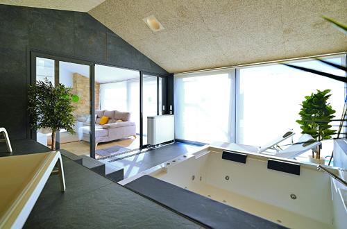 Lujosa villa con piscina in 里巴杜米亞