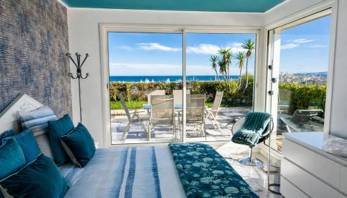 Penthouse - panoramic sea-view rooftop, Port Vauban – khách sạn tại La Fontonne
