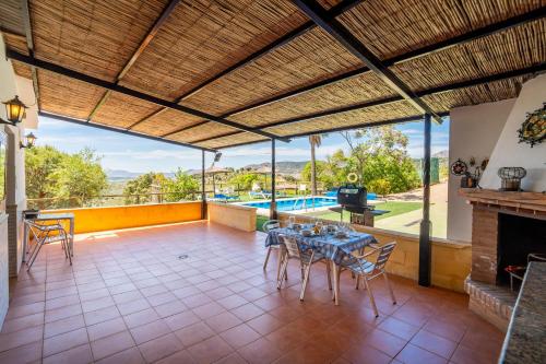 Balcony/terrace, Cubo's Casa Rural Villa Aitana in Ardales