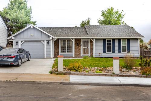 المنظر الخارجي, Sagewood Suite Centennial 3BR with suburban comfort in Tallyn's Reach