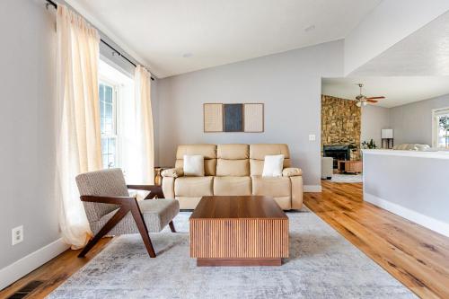 المرافق, Sagewood Suite Centennial 3BR with suburban comfort in Tallyn's Reach
