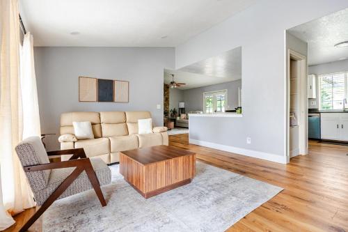 المرافق, Sagewood Suite Centennial 3BR with suburban comfort in Tallyn's Reach