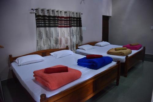 Hillwoods homestay in Somvarpeta