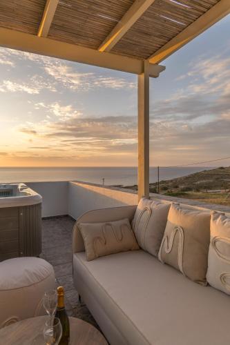 Iliovasilema Studios in Milos Island