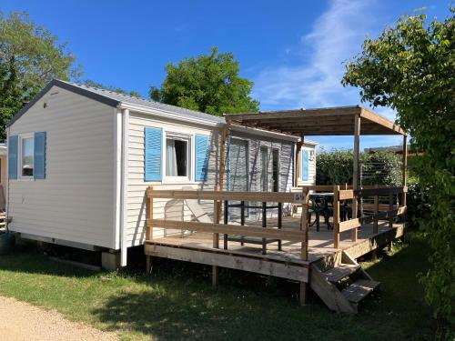 2 bedrooms, 4 beds