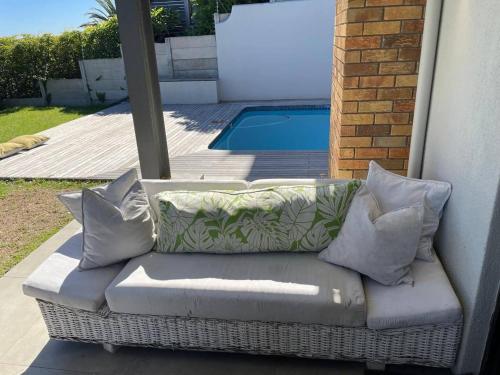 The Bright Beach House - image 13
