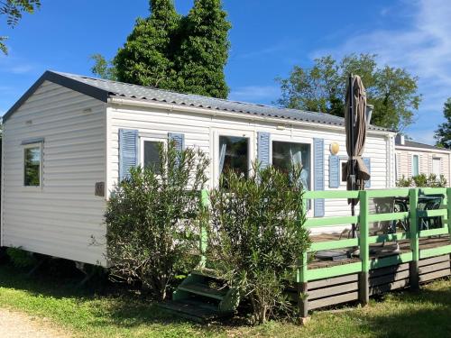 2 bedrooms, 4 beds