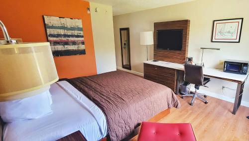 Econo Lodge Charlotte Airport - image 19