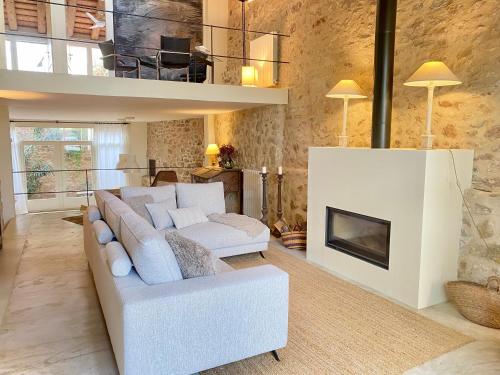 Girona Country Loft in San Jordi Desvalls