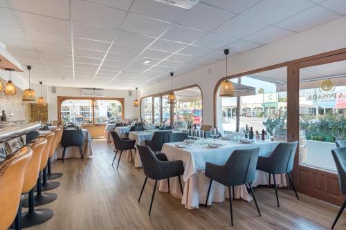 restavracija, La Posada Boutique rooms Albir in Sant Pere