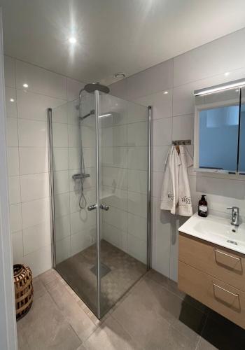 Fürdőszoba, Beautiful Double Room near Båstad Homestay (Beautiful Double Room near Bastad Homestay) in Skottorp