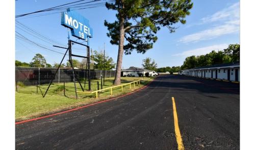 Bejárat, Motel 19 By Capital O Baytown I-10 in Baytown