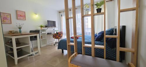 Renovate and Quiet appartment with parking