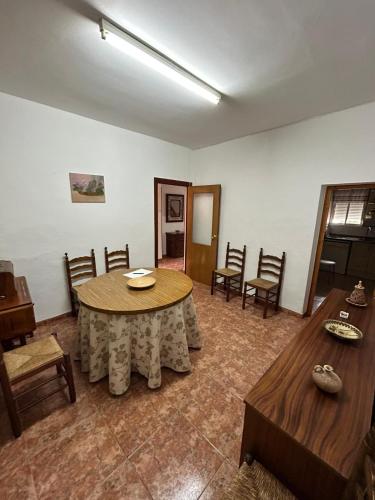 Patio and Calma - Casa Rural Vicen in Santa Elena