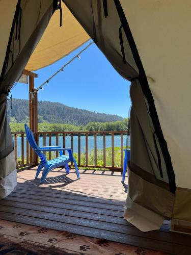 A környék, Sapphire Glamping tent - tent site #8 in Klamath (CA)