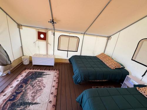 Emerald - Glamping tent in Klamath (CA)