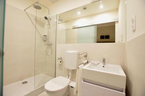 Binder-Home Stylish Studios Budapest/Parliament - image 2
