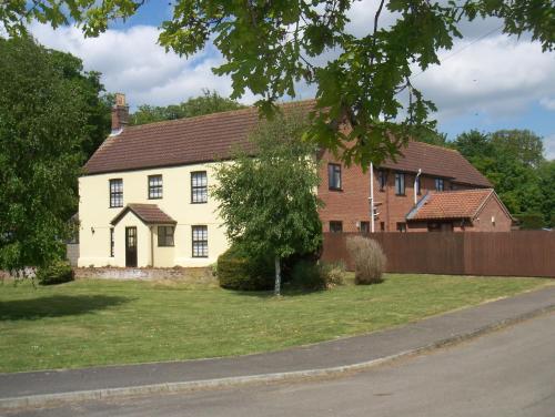 B&B Horsford - Church Farm Guest House - Bed and Breakfast Horsford