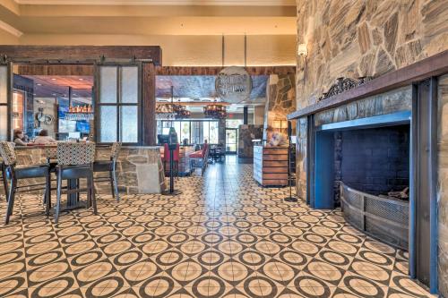 Patio & Grill! Resort-Style Sun Lakes Escape in Sun Lakes