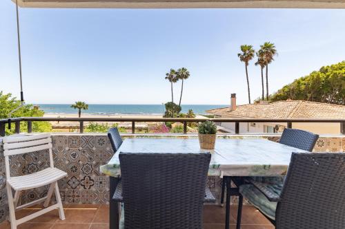 Isola Beachside Apartment