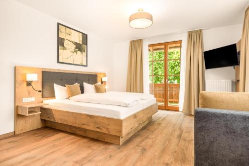 Hotel Gasthof Neuwirt in هولزكيرشين