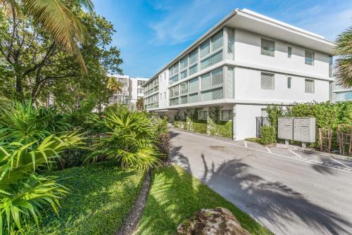 入口, Beach Haus Key Biscayne Contemporary Apartments in 海灘地區