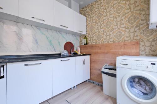 DAHB Luxury Apartments in Talimhane - image 11