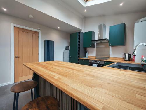 Stylish modern stay near Durham, Sunderland and Seaham in Hetton-le-Hole