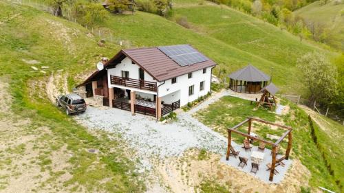 Cabana Colț de liniste (Cabana Colt de liniste) in Susenii Bârgăului