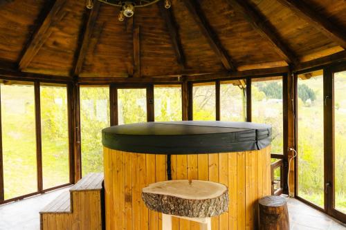 Cabana Colț de liniste (Cabana Colt de liniste) in Susenii Bârgăului