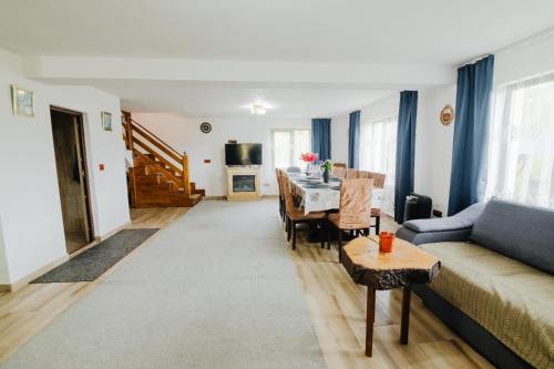 Cabana Colț de liniste (Cabana Colt de liniste) in Susenii Bârgăului