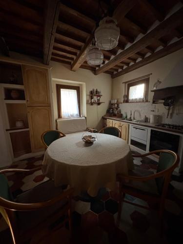  Casa Vacanze Al Colletto - Con terrazza panoramica in centro storico in Vagli di Sotto