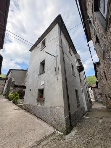 Casa Vacanze Al Colletto - Con terrazza panoramica in centro storico in Vagli Sotto