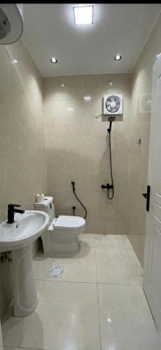 Aura Downtown Suites - image 12