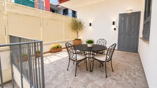 Балкон, The Arco Rooms in Pomigliano D'Arco
